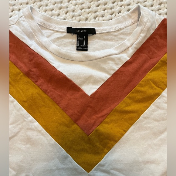 Forever 21 Crop tee, size medium, brand new - Picture 2 of 3